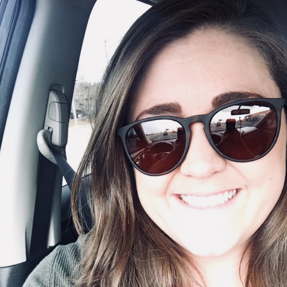 Meet your Posher, Alyssa